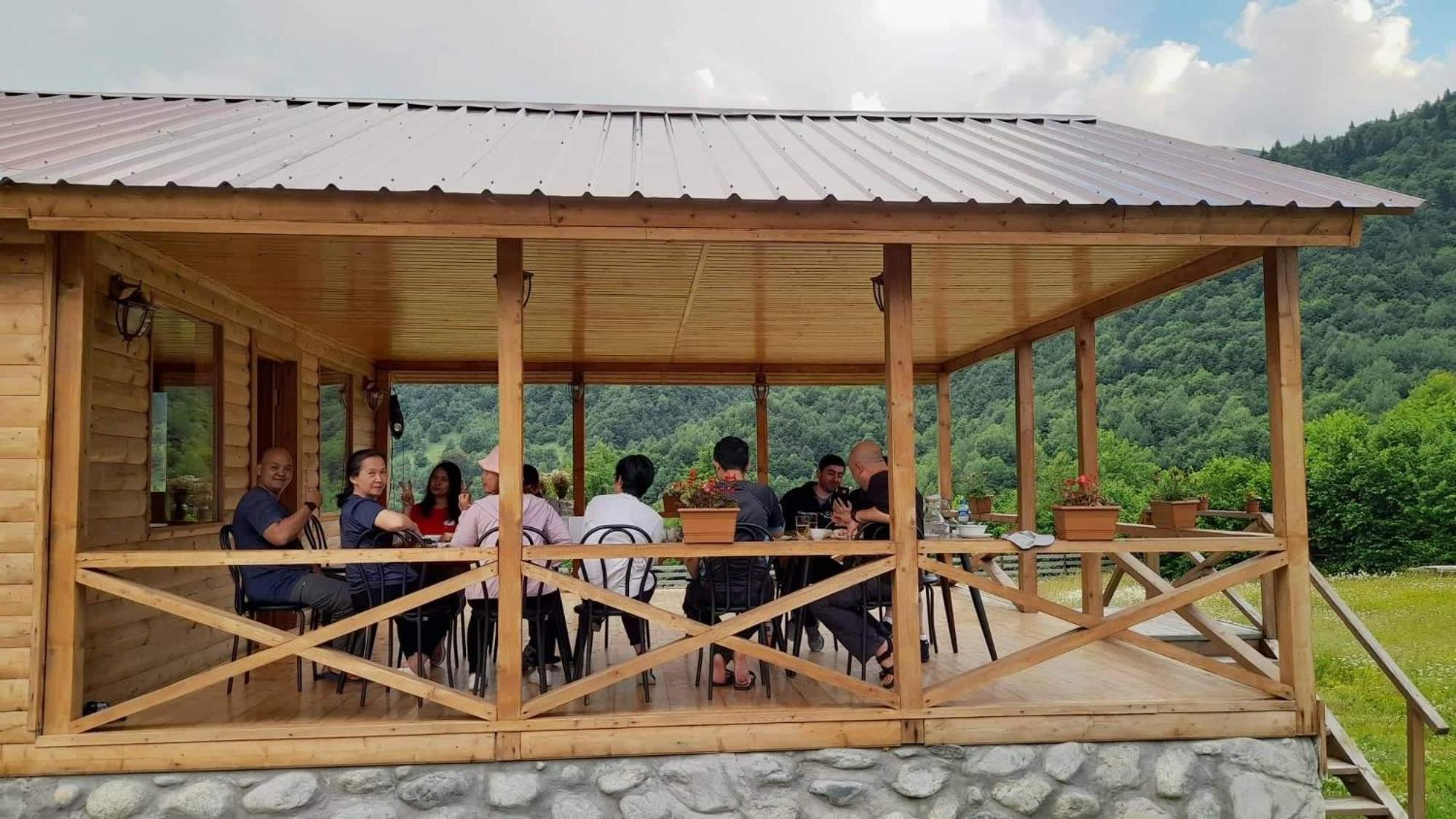 Hotel Ushba Hill Mestia Zewnętrze zdjęcie