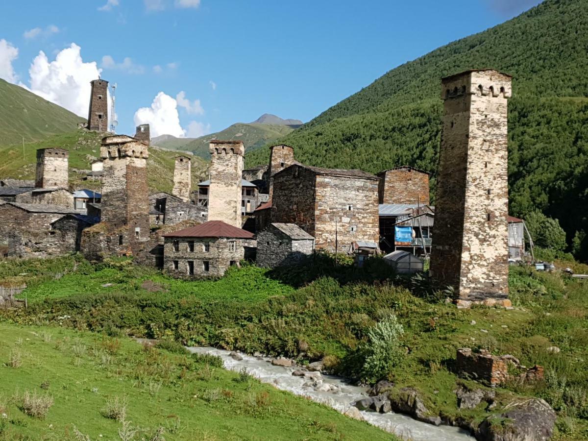 Hotel Ushba Hill Mestia Zewnętrze zdjęcie