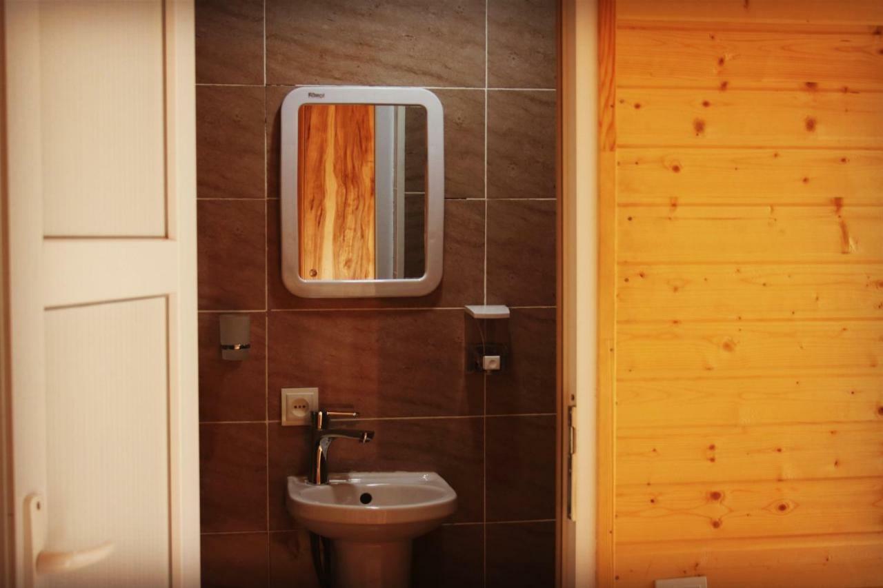 Hotel Ushba Hill Mestia Zewnętrze zdjęcie